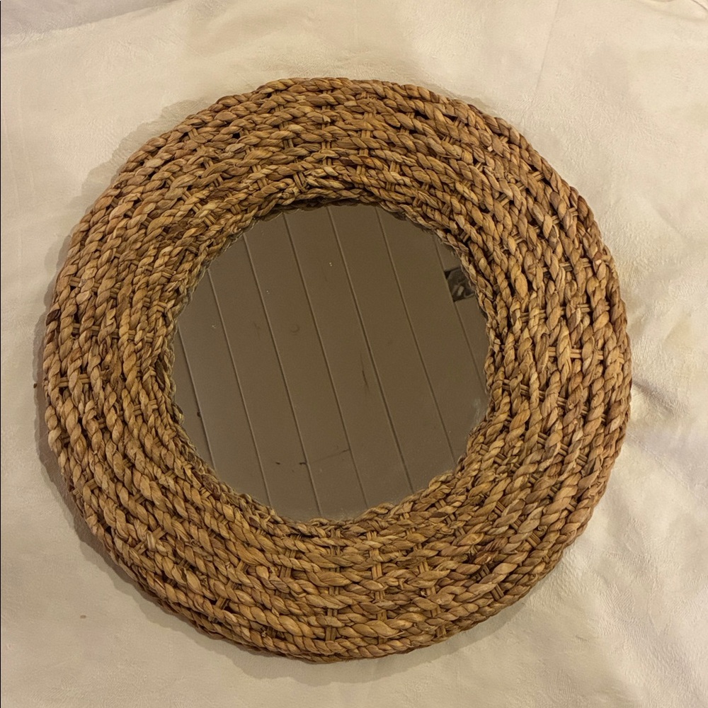 Nautical Mirror Natural 17” Woven Mirror/Center Console Tray W/ Hook to Hang NWT - Picture 2 of 8